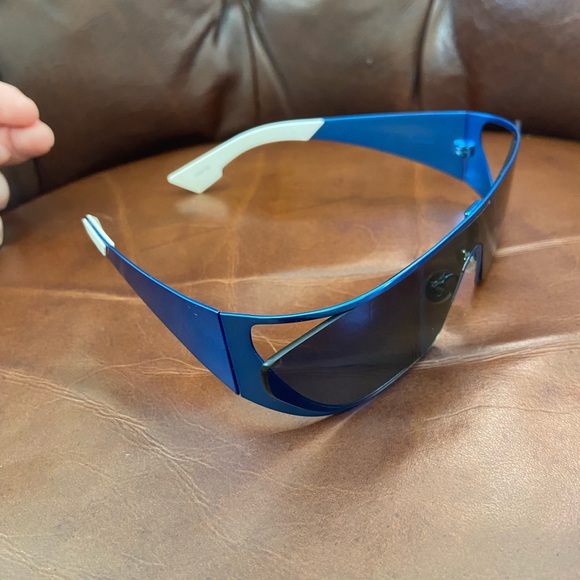 Dior and Rihanna collab sunglasses - Picture 7 of 12